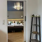 Little Rose - Modern, Central, Near Train Station, Wifi & Parking Nearby * Bad Sobernheim