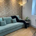 Little Rose - Modern, Central, Near Train Station, Wifi & Parking Nearby * Bad Sobernheim