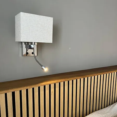 Little Rose - Modern, Central, Near Train Station, Wifi & Parking Nearby Bad Sobernheim