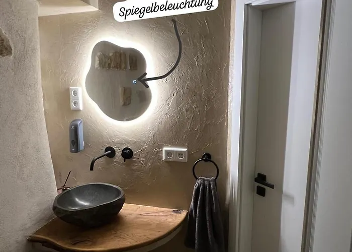 Little Rose - Modern, With Wifi & Parking *