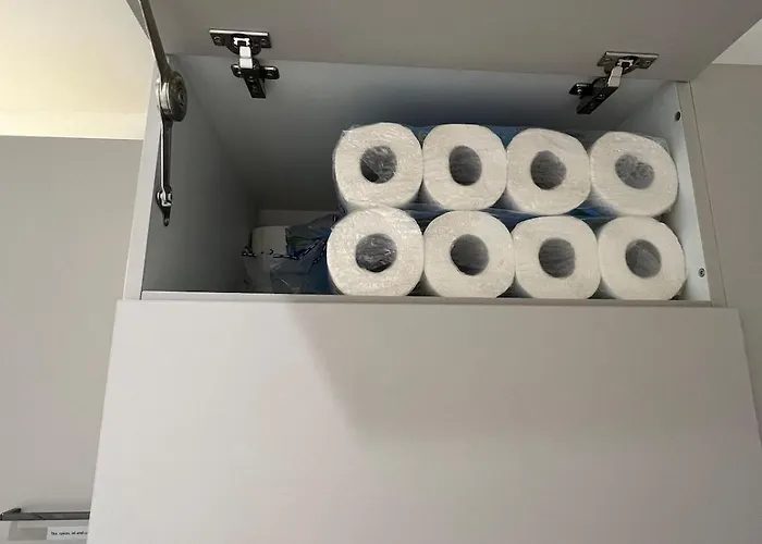 Little Rose - Modern, Central, Near Train Station, Wifi & Parking Nearby Bad Sobernheim